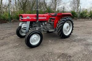 รถแทรกเตอร์ Massey Ferguson 135 สีแดง 47 แรงม้า ระบบเกียร์ขับเคลื่อน 2 ล้อ ขายดี มีจำหน่าย - Product Image 6