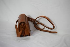 Bolso Bandolera de Cuero Genuino Tallado Geométrico Vintage con Correa de Hebilla para Mujer - Product Image 5