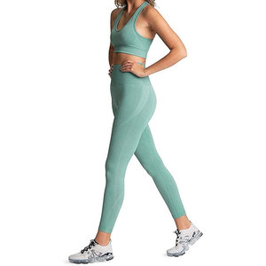 Vêtements de sport pour la salle de sport Vêtements de yoga pour l'entraînement Ensembles de yoga confortables pour femmes Ensemble de yoga personnalisé sans couture - Product Image 4