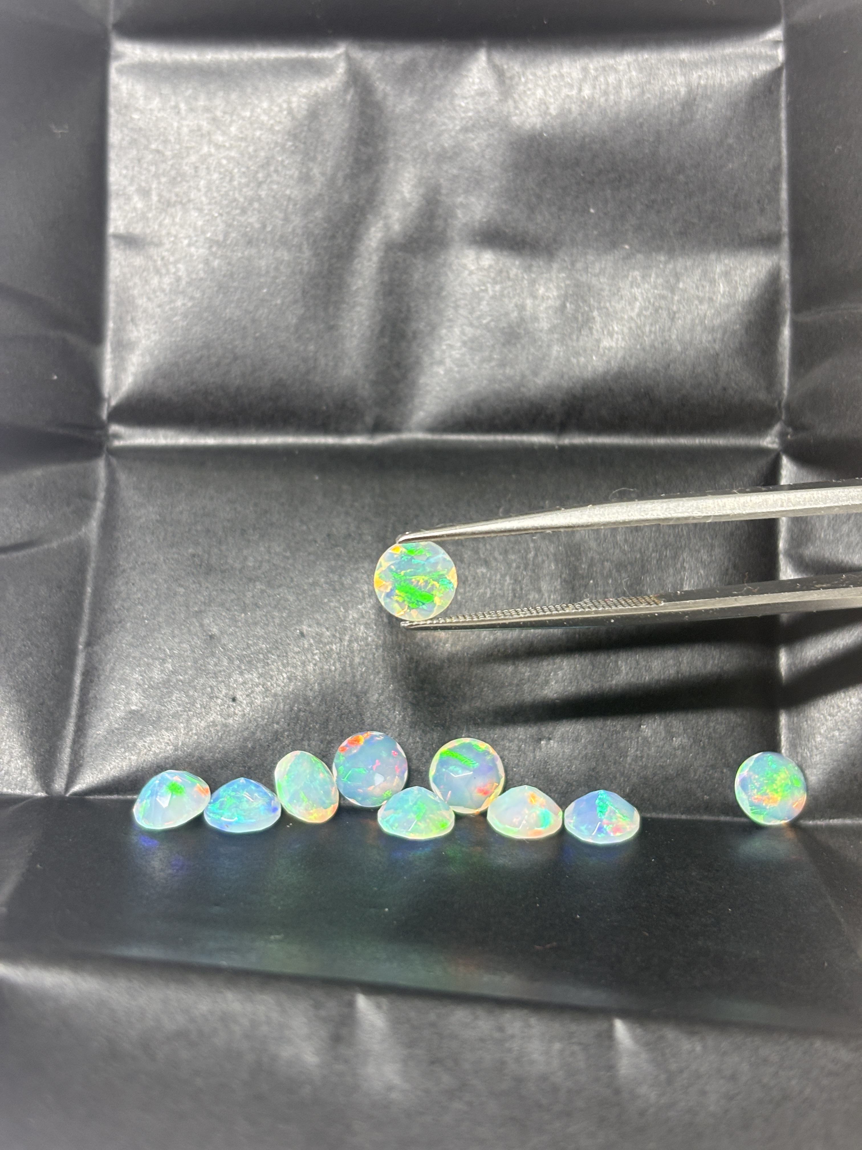 ตามที่แสดงในภาพ