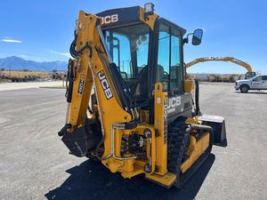 Minicargadora JCB 3TS-8T Los mejores precios Maquinaria de construcción y construcción 220V con bomba y motor Buen estado Minicargadora - Product Image 2