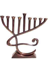 Menorá Antigua de Aluminio de 9 Brazos, Personalizable, de Alta Calidad, Candelabro Judío Navideño de Metal Premium, Hecho a Mano - Product Image 6