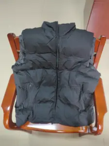 Gilet bouffant sans manches pour hommes, léger et chaud, avec fermeture à glissière complète, résistant à l'eau, vêtements d'extérieur en grandes tailles avec col montant, teint uni - Product Image 6