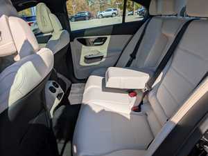 Mercedes-Benz Clase C Sedán C 300 2026, Listo para Enviar - Product Image 4