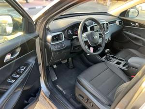 Nouveautés pour le marché mondial : Kia Sorento 2019, option intermédiaire, 3.3L V6, caméra arrière, transmission intégrale 4x4 - Product Image 3