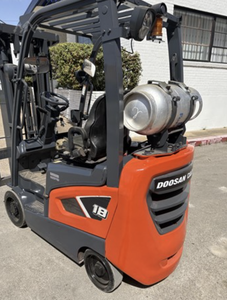 Offre exclusive aux enchères pour chariots élévateurs à pneus coussinés GC18S-9 2019, capacité de levage de 3500 LBS - Product Image 4