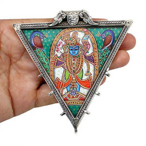 Pendentif triangulaire en argent sterling 925 avec dieu hindou et breloque religieuse faite à la main avec placage rhodium et platine - Product Image 2