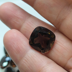 Cuarzo Ahumado Marrón Natural de 14 mm, Corte Cojín, Gema Suelta de la Mejor Calidad para Joyería - Product Image 3