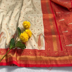 Soie traditionnelle indienne Paithani avec bordure tissée Saree Femme Fabricant de mode de l'Inde au taux le plus bas - Product Image 1