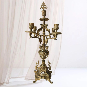 Bougeoir vintage à 3 bras, couleur or, fait à la main, bougeoir de mariage d'église, fournitures de table - Product Image 6