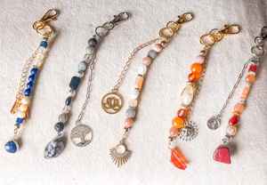 Crystal Intention Bag Charm Healing Gemstone Llavero Regalo espiritual para ella - Product Image 3