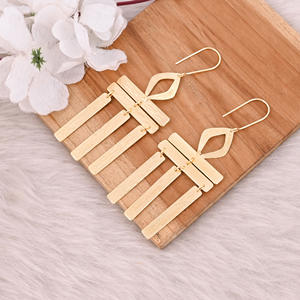 Pendientes Largos de Moda, Pendientes de Latón Chapados en Oro, Joyería de Fantasía para Mujer, Regalos de Cumpleaños - Product Image 3