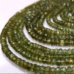 Hilo de cuentas de 4 a 5mm facetadas Rondelle de apatita verde natural de 14 pulgadas de largo - Product Image 1