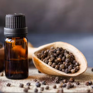 Aceite esencial de pimienta negra de primera calidad con grado Ayurvédico 100% puro y natural para aliviar el dolor Inmunidad y masaje Hecho EN LA India - Product Image 1