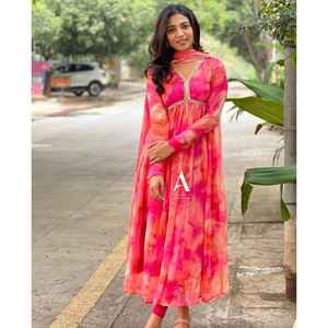 Hermoso Salwar Kameez con Corte Alia y Dupatta, Ropa Moderna para Fiestas, Confeccionado con Georgette - Product Image 1