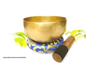 ชามร้องเพลงทิเบตทำด้วยมือสไตล์ทองเหลืองสลัวสีเหลืองสำหรับการทำสมาธิทางศาสนาและการรักษางานฝีมือโลหะจากเนปาล - Product Image 2