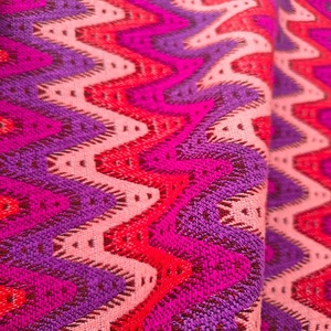 Vente en gros de sacs à main tendances pour femmes sacs fourre-tout grande capacité jacquard multicolore pour femmes - Product Image 1