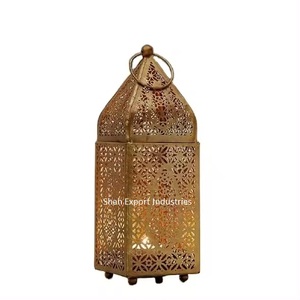 Lanterne à bougie en métal de fer marocain de couleur or faite à la main pour le Ramadan et l'Aïd allumant une lanterne de sol décorative - Product Image 2