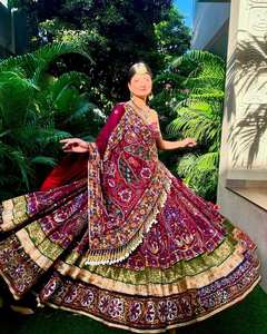 Algodón de muselina de diseñador especial Navratri con impresión Digital y trabajo de espejo Real Lehenga Choli con borde de encaje hecho a mano Dupatta - Product Image 1