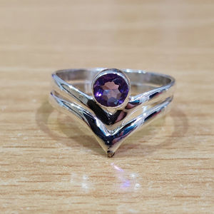 แหวนมอยส์ซาไนต์อเมทิสต์ 2.7 กรัม ผลิตภัณฑ์ที่หรูหราและมีสไตล์ - Product Image 1