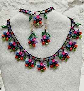 Collares de Cuentas de Vidrio con Forma de Flores Multicolores Hechos a Medida, Joyería de Moda Estilo Vintage para Diseñadores, Tamaños Surtidos - Product Image 3