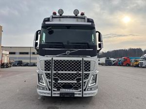 Nuevo/Usado Volvo FH540 6x4 EURO6  Eje Delantero de 9T Transmisión Automática Motor de Combustión Interna Euro6 - Product Image 3