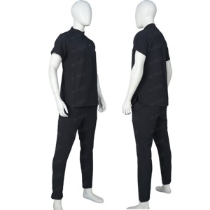 Conjuntos de uniformes médicos personalizados hechos a medida, cuello alto, manga corta y diseño a medida para uso durante todo el día y un aspecto moderno - Product Image 1
