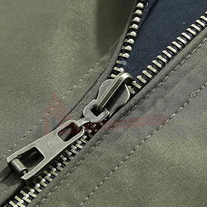 แจ็คเก็ตบอมเบอร์ผู้ชายสีตามสั่ง เสื้อผ้าแฟชั่น แจ็คเก็ตบอมเบอร์ฤดูหนาว แจ็คเก็ตบอมเบอร์ผู้ชายกันลม - Product Image 5