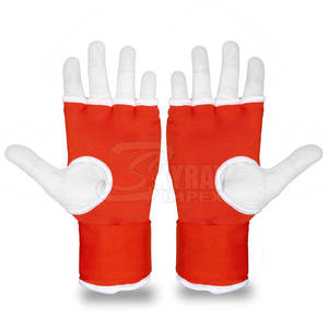 Gants intérieurs en matériau de couleur professionnelle Gants de boxe personnalisés Gants de boxe intérieurs fabriqués en usine - Product Image 2