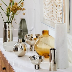 Trending Brass Flower <b>Vase</b> <b>Gold</b> Finished for Home and Office Tabletop Fresh Flowers Decoration Handmade Flower <b>Vases</b> - Product Image 4