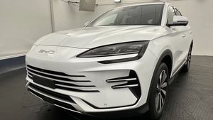 ตัวเลือกประหยัดที่ดีที่สุดปี 2025 BYD SEALION 6 พรีเมียม 1.5L SUV 4WD ไฮบริด (พวงมาลัยขวา/ซ้าย) - Product Image 4