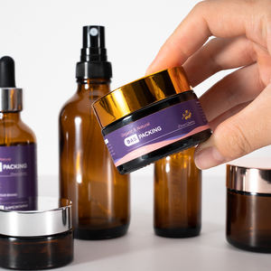 Set de Cuidado de la Piel Profesional con Botella de Vidrio Ámbar de 30 ml con Gotero para Suero y Tarro de Crema de 50 g, con Grabado Personalizado y Tapas Metálicas - Product Image 2