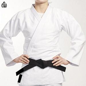 Uniforme de karaté de formation professionnelle Uniforme de karaté de haute qualité Uniforme de karaté en matériau durable - Product Image 3