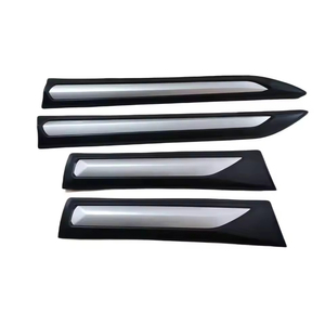 Accessoires de voiture en plastique ABS revêtement de carrosserie de moulage latéral convient pour Toyota <span class=keywords><strong>Fortuner</strong></span> 2016 - Product Image 1