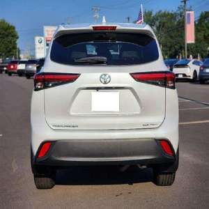 2024 para Highlander XLE AWD con motor turbo, volante a la izquierda, asientos de cuero, bajo kilometraje, precio en stock, listo para envío - Product Image 3