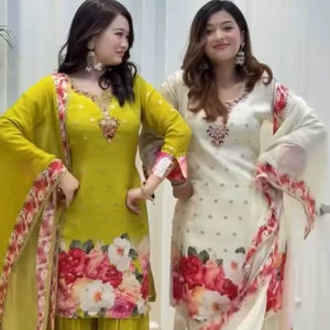 Ensemble de fête TOP SHARARA PLAZZO DUPATTA en géorgette lourde avec broderie de sequins de 5 mm et imprimé numérique, coupe ample naturelle pour l'été - Product Image 1