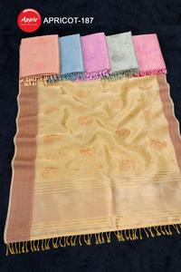 ผ้าลินินที่สง่างามแอปริคอท Saree ความงามแบบดั้งเดิมเหนือกาลเวลาสำหรับทุกโอกาสการผสมผสานที่ลงตัวของความสง่างาม - Product Image 3