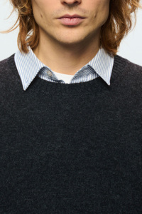 เสื้อสเวตเตอร์ถักลำลองสำหรับผู้ชายผ้าคอตตอนเนื้อนุ่ม100% พิมพ์ลายโลโก้และดิจิตอลสำหรับฤดูใบไม้ร่วงฤดูหนาว - Product Image 3