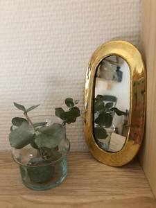 Marco de espejo de pared de aluminio dorado Ideal para la decoración del hogar de lujo Agregar un toque exclusivo a su entrada o espacio de sala de estar - Product Image 6