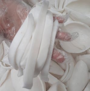 Tipo IQF Cocos congelados Venta al por mayor Cocos enteros maduros con sabor dulce Semi cáscara Embalaje a granel - Product Image 3