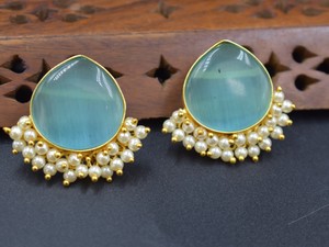 Pendientes DE VENTA DE Año Nuevo Fabricante Proveedor Pendientes de tuerca redondos de piedra natural inoxidable chapados en oro de 18K - Product Image 3