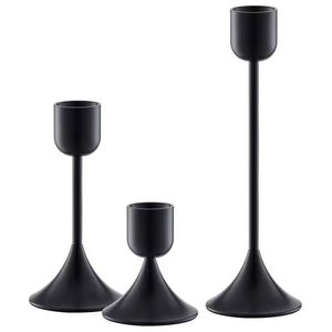 Portavelas de hierro artístico con elementos escultóricos audaces y una pieza de decoración llamativa de pátina metálica desgastada a mano - Product Image 2