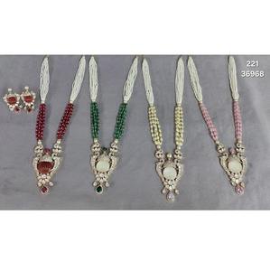 Charming Traditional Kundan Necklace And Earring <b>Set</b> For <b>Women</b> Designed For Mehendi Sangeet And Reception Jewelry Manufacturing - Product Image 3