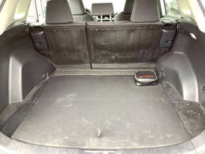 Utilisé 2022 To-yo-ta RA-V4 LE - Product Image 5