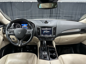 MASERATI LEVANTE GRANLUSSO 2020 USADO EN BUEN ESTADO, VOLANTE A LA IZQUIERDA/DERECHA - Product Image 2