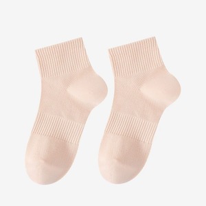 Calcetines suaves de algodón con logotipo personalizado, patrón a cuadros, ecológicos, ligeros, transpirables, para jóvenes, comodidad diaria, tonos suaves, minimalistas - Product Image 4