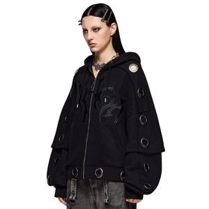 Sweat à capuche oversize en polaire noir pour femme, veste à fermeture éclair, streetwear personnalisé pour femme, sweat à capuche gothique avec œillets métalliques - Product Image 4