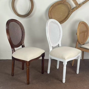Chaise <span class=keywords><strong>de</strong></span> salle à manger en bois scandinave moderne Lewis Home Hotel, cadre en acier inoxydable et bois massif, rembourrée, style français, design creux - Product Image 1