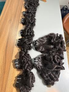 100% Raw Bouncy Curly Sin procesar Virgen Templo indio Remy Extensiones de cabello humano Estilo Directo DE LA India: No modelo permanente - Product Image 5