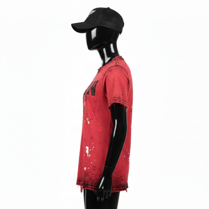 Camiseta de Algodón Premium para Mujer, Lavado Ácido, 180 GSM, Suave y Transpirable, Estilo Vintage Rojo, Impresión Serigrafiada, Logotipo Personalizado - Product Image 3